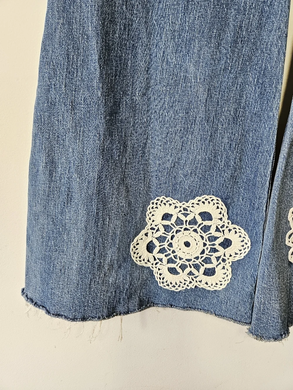 Reworked Boho Pilcro Anthropologie Jeans Size 32 Lace Applique Upcyced - Picture 7 of 10